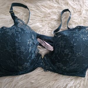 2 Victoria's Secret Lace Underwire Bra in Teal & Black